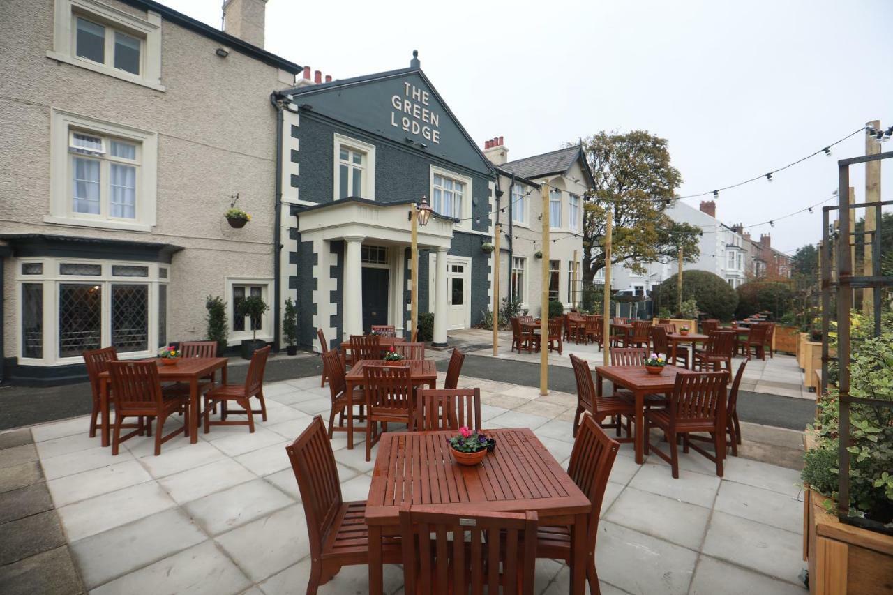 Green Lodge, Wirral By Marston'S Inns Hoylake Exterior photo
